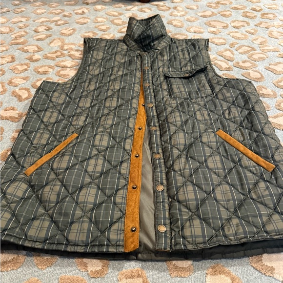Plaid Quilted Vest with Suede Accents - Picture 6 of 11